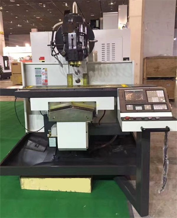 數(shù)控銑床 數(shù)控銑床